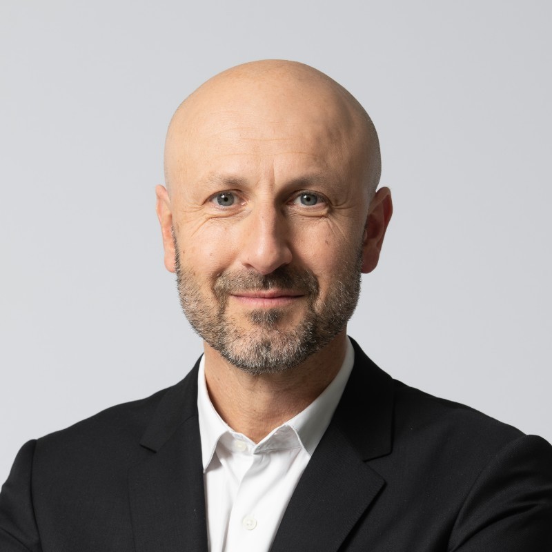Photo de Joël Tronchon, Vice-President Sustainability, Zones & Divisions chez L’Oréal Groupe, Expert Intervenant dans les formations EcoLearn.