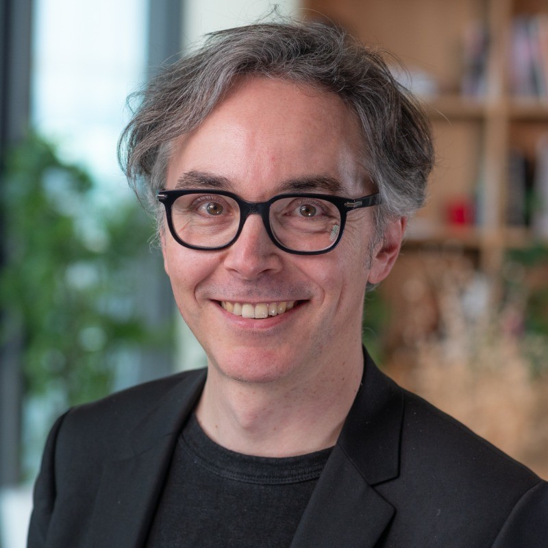 Photo de Régis Lavisse, Sustainability Director, Microsoft France, Expert Intervenant dans les formations EcoLearn.